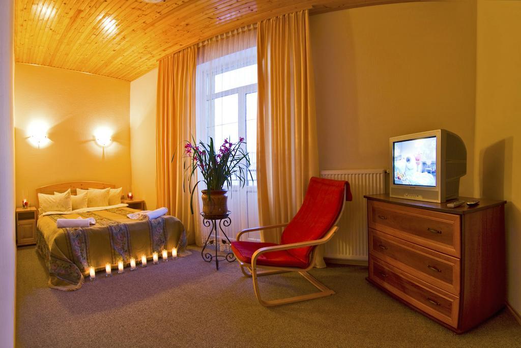 Oberig Hotel Morshyn Room photo