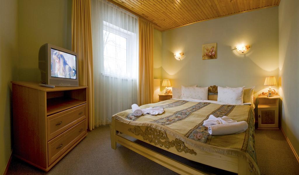 Oberig Hotel Morshyn Room photo