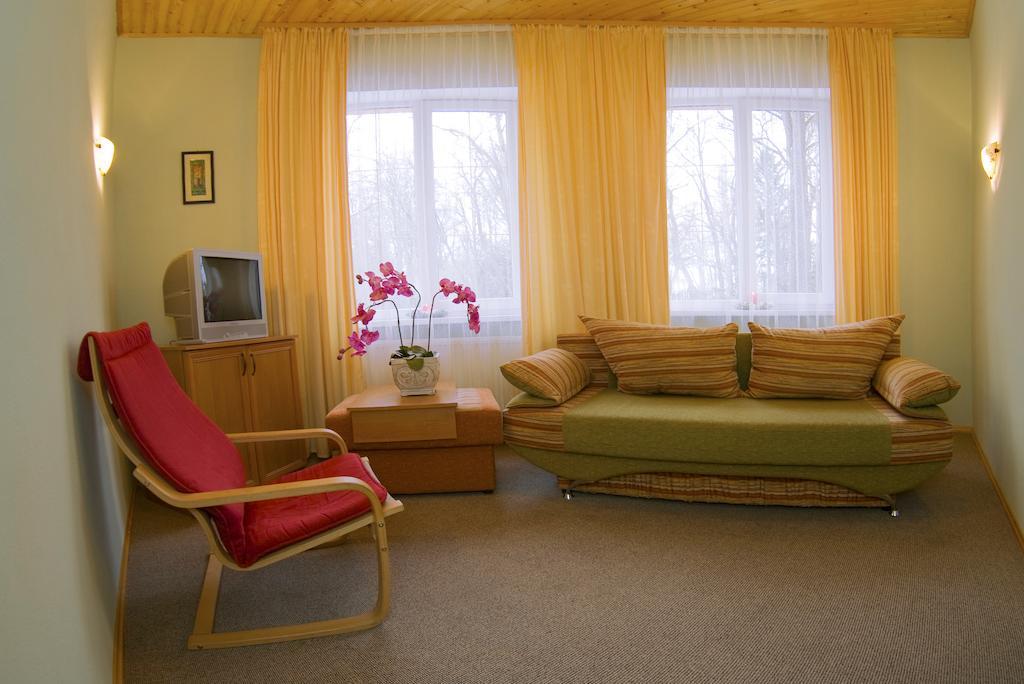 Oberig Hotel Morshyn Room photo